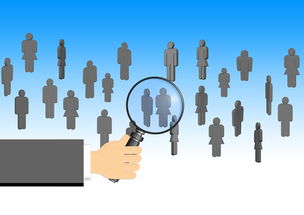 米兰全站app登录app-国足比赛战术调整案例分析，国足的战术